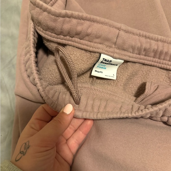 TNA Mauve Mega Fit Sweatpants - Picture 2 of 4